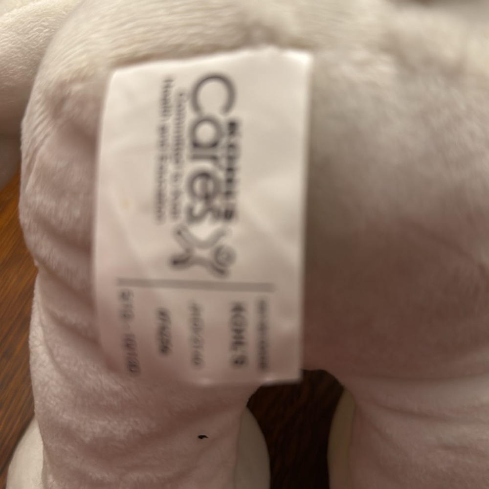3 piece lot Peanuts plush for 1 money! The 2 larger are Kohl’s. 3rd is Hallmark! - Picture 5 of 12